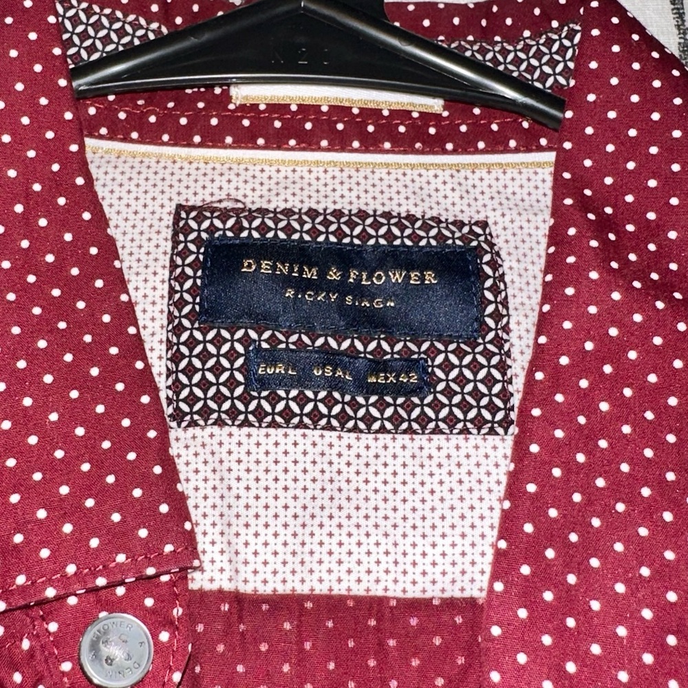 Men’s short sleeve button up shirt